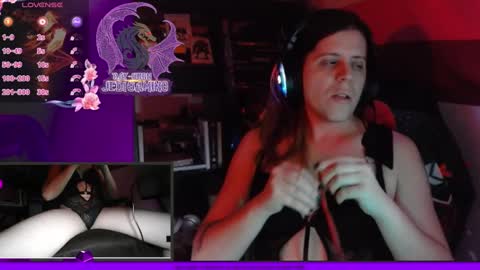 Snapshot of raysuon chatting on December 19, 6:23 am Rae-Suon online show from December 19, 6:23 am