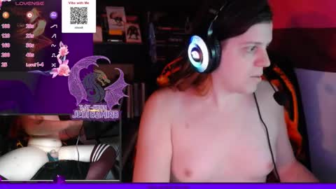 Snapshot of raysuon chatting on December 29, 5:21 am Rae-Suon online show from December 29, 5:21 am