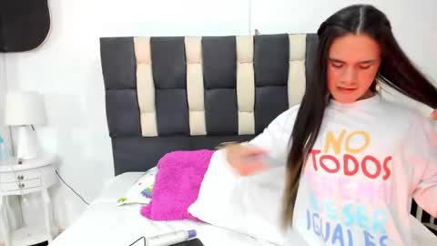 rhiannacoral online show from February 16, 8:00 pm