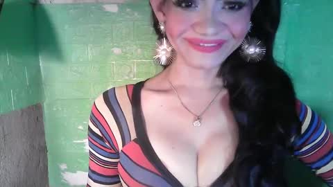 rose online show from February 19, 7:17 am