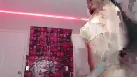 Snapshot of samanthaporsha chatting on January 11, 4:59 am samanthaporsha online show from January 11, 4:59 am