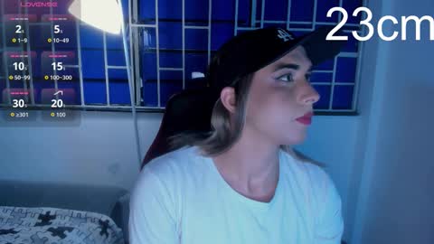 sarahunter1 online show from September 11, 5:37 am