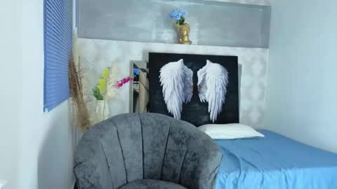 sarah online show from February 10, 9:11 pm