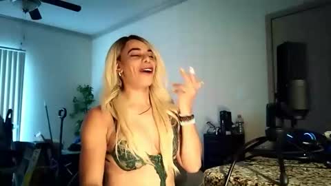 MISTRESS STROKES online show from March 6, 10:04 pm