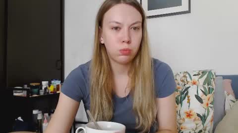 Scarlett online show from July 25, 12:25 pm