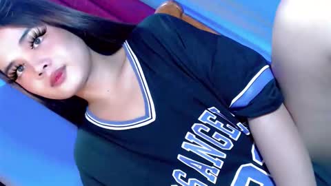 kwen online show from December 4, 2:43 pm