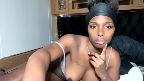 seductivebiancacash online show from February 4, 8:13 pm