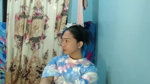 sexypetiteraine online show from January 6, 1:26 pm