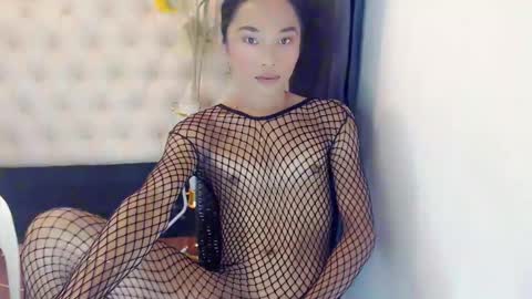 sexyshinixx online show from September 19, 9:53 pm