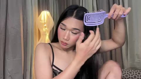Kylie online show from May 20, 6:36 pm