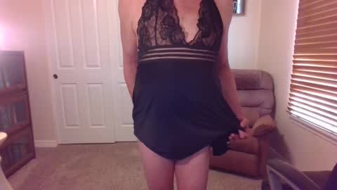 Snapshot of sissywanker chatting on February 2, 11:11 pm Kendra online show from February 2, 11:11 pm