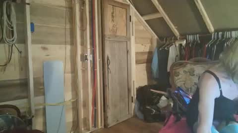 slutjennifertransxx online show from February 16, 2:54 am