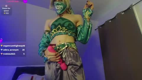 Natsu online show from October 31, 8:06 pm