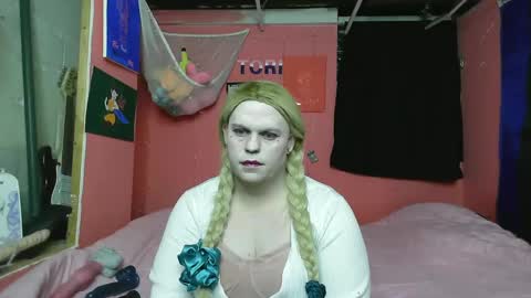 Snapshot of sluttytorismith chatting on February 11, 5:16 am Tori Smith online show from February 11, 5:16 am