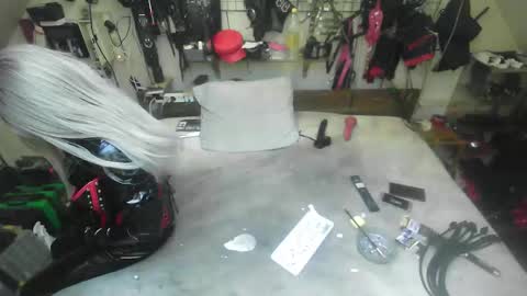 smokeslut365 online show from November 30, 8:33 pm