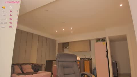    online show from February 14, 3:36 am