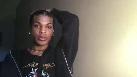 SolaceEve online show from November 6, 8:20 pm