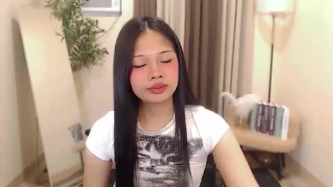 Kimmy online show from May 21, 2:40 am