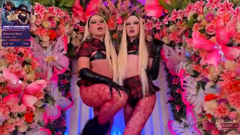 Snapshot of spicysluts chatting on October 29, 3:37 am  Alison  Sharon  online show from October 29, 3:37 am