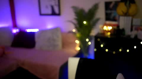 Stella online show from November 23, 7:38 pm