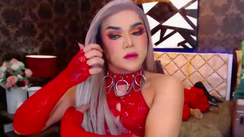 CALL ME STELLA online show from January 3, 8:54 am