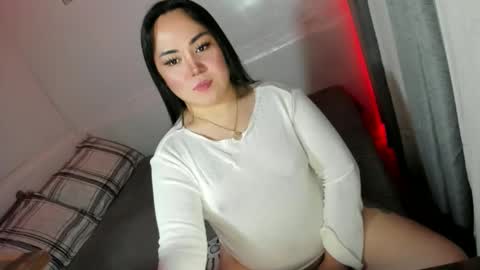 Snapshot of suckinghercock803 chatting on September 16, 12:32 pm Millany online show from September 16, 12:32 pm