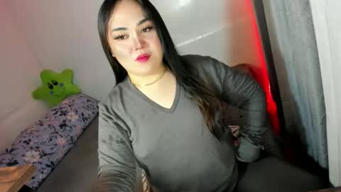 Snapshot of suckinghercock803 chatting on October 16, 5:52 am Millany online show from October 16, 5:52 am