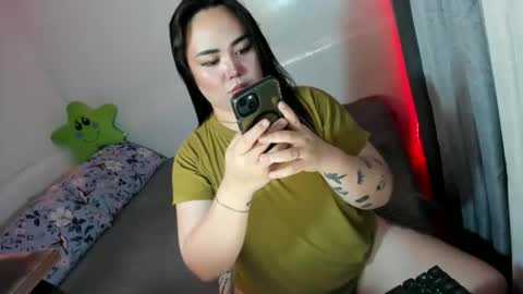 Snapshot of suckinghercock803 chatting on October 22, 1:29 am Millany online show from October 22, 1:29 am