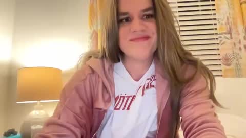 SaraXSX online show from December 5, 6:04 am