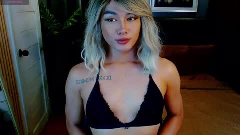 DIANNA online show from February 1, 2:32 am