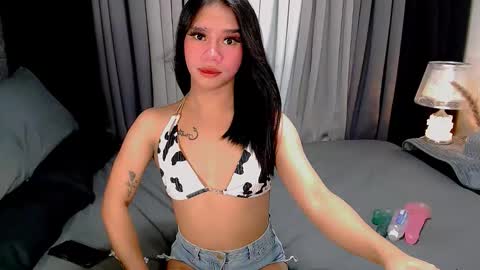 bea takashi  online show from October 23, 12:53 pm