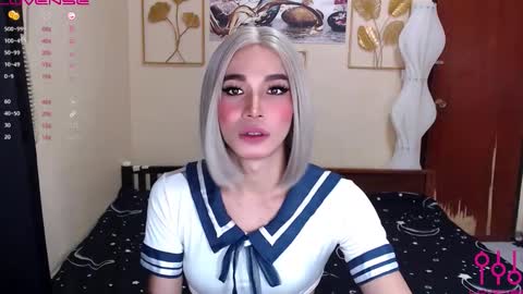 sweetkatniss online show from October 23, 5:00 am