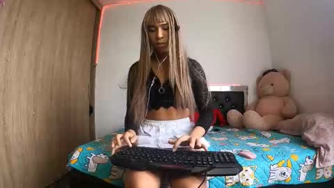 sweetmagic6 online show from November 13, 2:14 pm