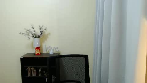 Snapshot of sweetytrannygirlxx chatting on January 10, 6:20 am Megan online show from January 10, 6:20 am