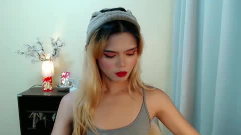 Snapshot of sweetytrannygirlxx chatting on January 14, 4:57 am Megan online show from January 14, 4:57 am