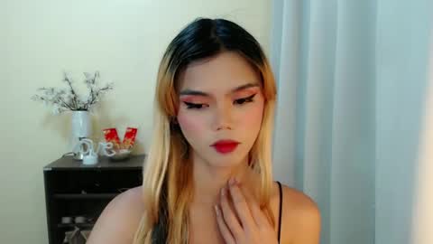 Snapshot of sweetytrannygirlxx chatting on January 29, 4:05 am Megan online show from January 29, 4:05 am