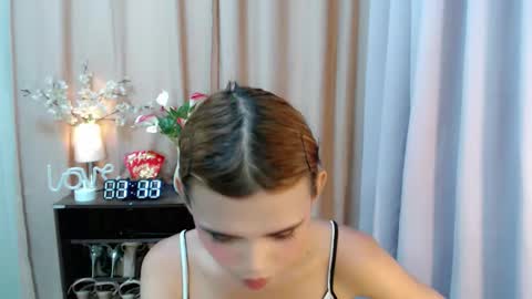 Snapshot of sweetytrannygirlxx chatting on September 17, 5:12 am Megan online show from September 17, 5:12 am