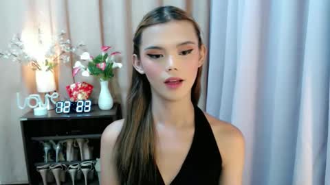 Snapshot of sweetytrannygirlxx chatting on October 5, 4:24 am Megan online show from October 5, 4:24 am