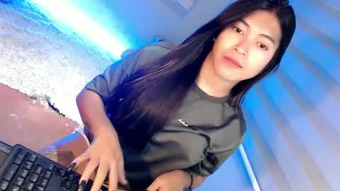 Snapshot of tasteofinnocent69 chatting on January 9, 6:17 am   online show from January 9, 6:17 am