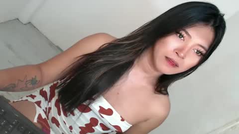 Snapshot of tasteofinnocent69 chatting on February 2, 5:21 am   online show from February 2, 5:21 am