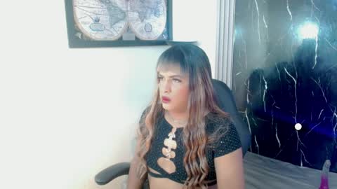 taylor__smith_ online show from March 29, 11:22 am