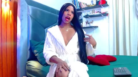 Tayra...  online show from February 3, 8:52 am