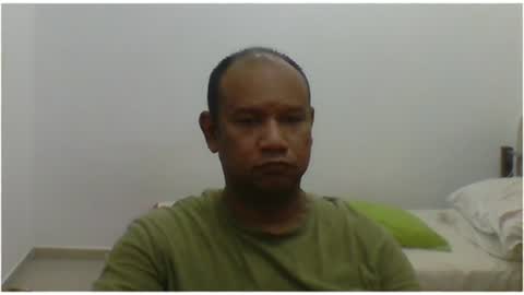yours online show from August 4, 12:00 pm