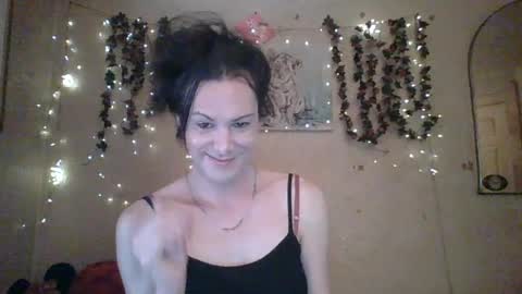 sillymillie0 online show from July 9, 9:41 pm