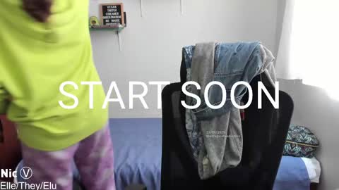 Nicole   TheyElleElu online show from September 23, 1:38 pm