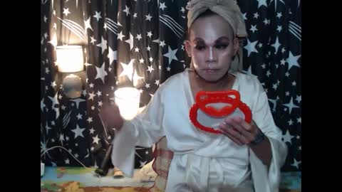 Snapshot of thick_bigcock13 chatting on December 19, 10:56 am gil online show from December 19, 10:56 am