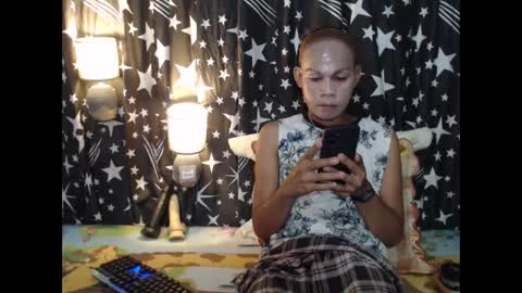 Snapshot of thick_bigcock13 chatting on December 20, 9:21 am gil online show from December 20, 9:21 am