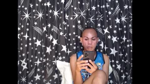 Snapshot of thick_bigcock13 chatting on March 2, 12:03 pm gil online show from March 2, 12:03 pm