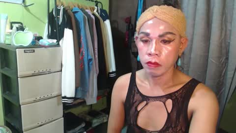 Snapshot of thick_bigcock13 chatting on September 29, 12:38 pm gil online show from September 29, 12:38 pm