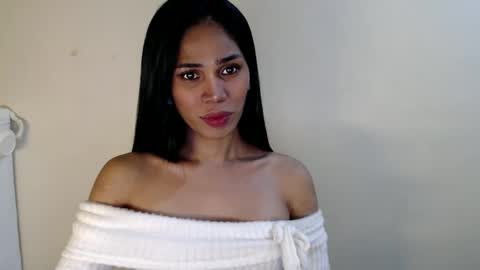 Snapshot of tiara_gurl16 chatting on October 27, 10:40 pm tiara online show from October 27, 10:40 pm